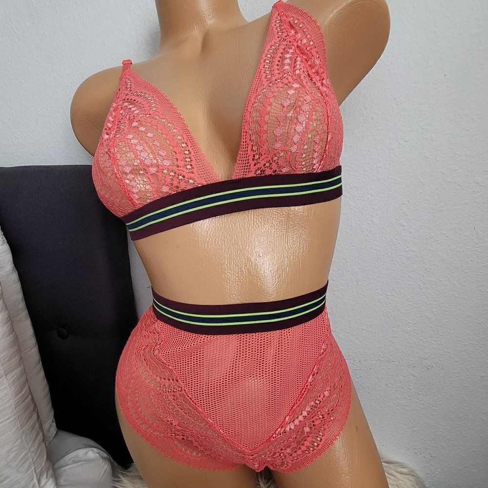 1259 MEDIUM  Victoria's Secret Bralette-Cheeky High Waist # NWT